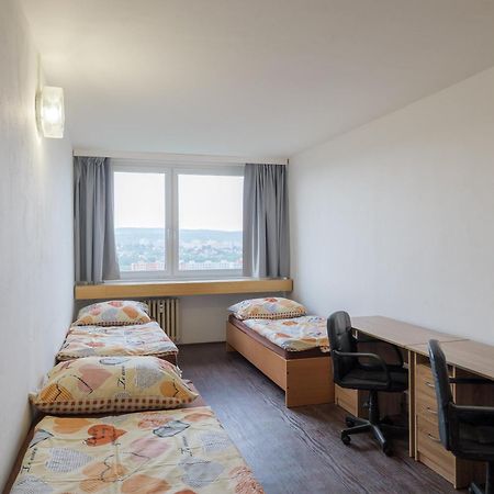 Tvm Tower Modrany Hostel Praha Bagian luar foto